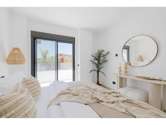 Image No.15-2 Bed Apartment for sale