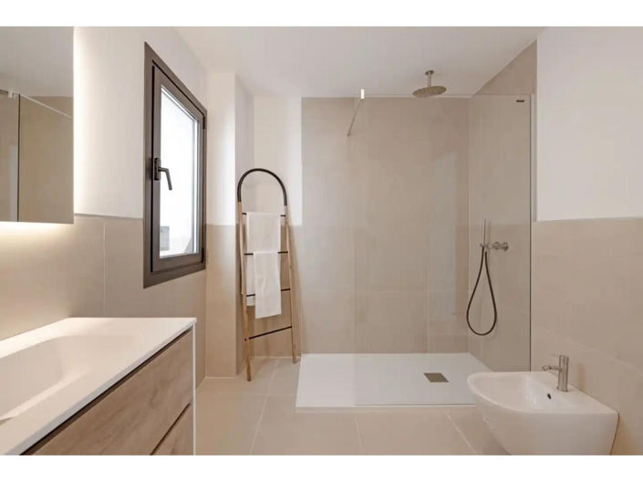 Image No.20-2 Bed Apartment for sale