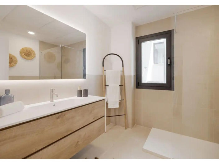 Image No.23-2 Bed Apartment for sale