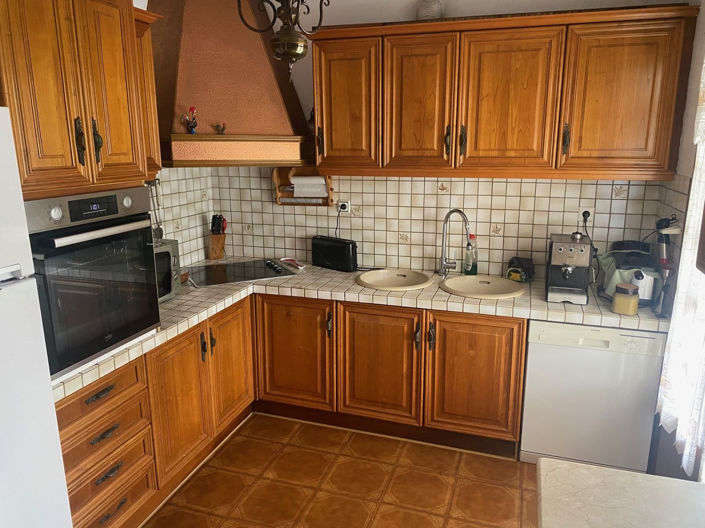 Image No.5-5 Bed House for sale