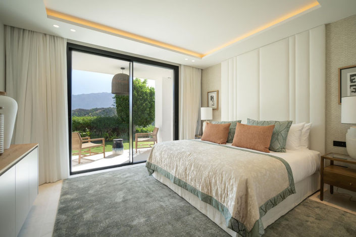Image No.17-8 Bed House for sale