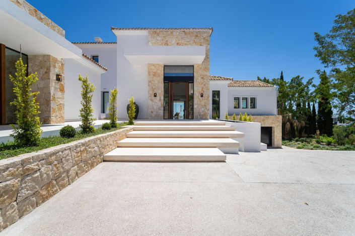 Image No.35-8 Bed House for sale