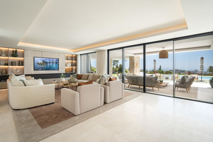 Image No.4-8 Bed House for sale