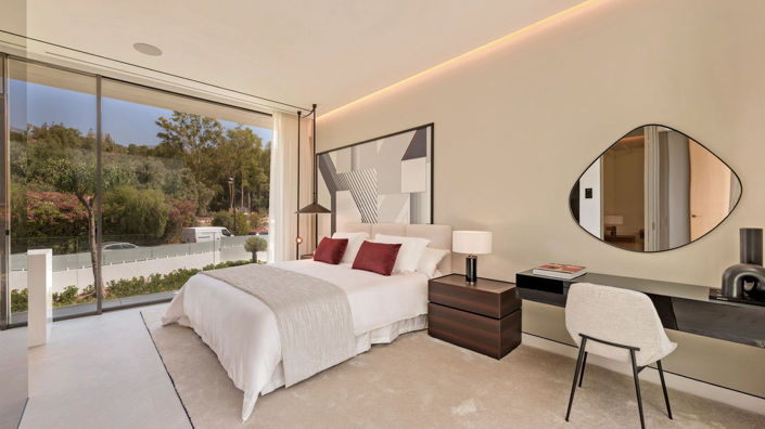 Image No.21-4 Bed House for sale