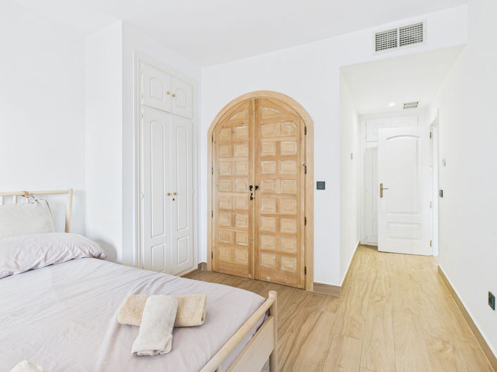 Image No.19-3 Bed Apartment for sale
