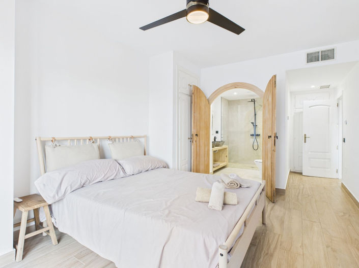 Image No.20-3 Bed Apartment for sale