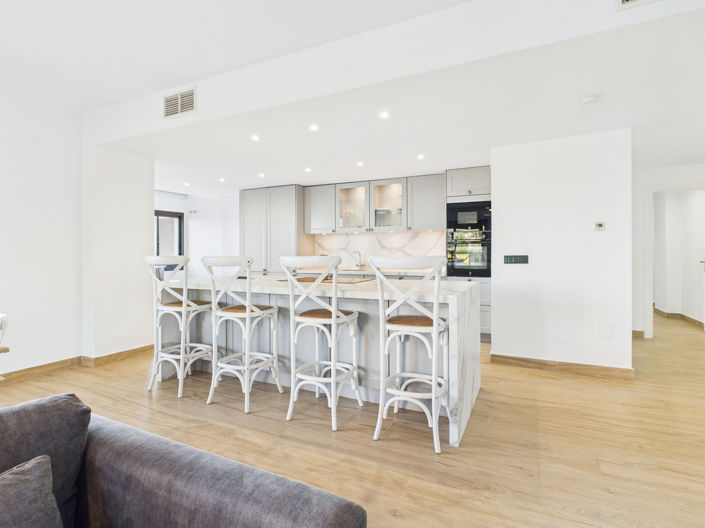 Image No.8-3 Bed Apartment for sale
