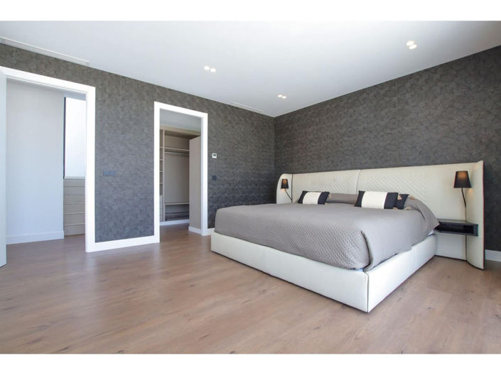 Image No.20-4 Bed House for sale