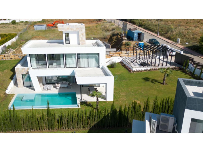 Image No.22-4 Bed House for sale