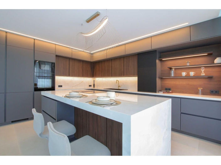Image No.7-4 Bed House for sale
