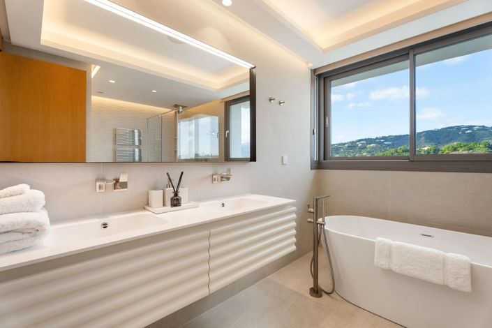 Image No.23-3 Bed Apartment for sale