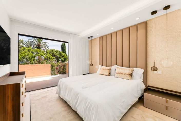 Image No.13-4 Bed House for sale