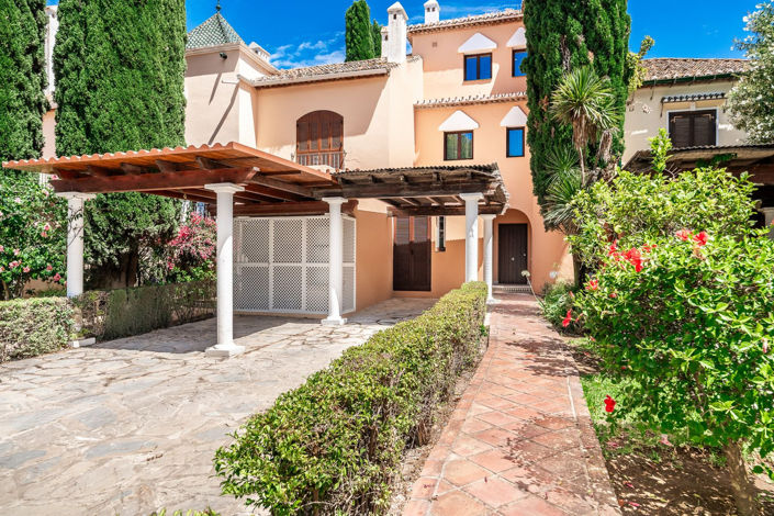 Image No.25-4 Bed House for sale