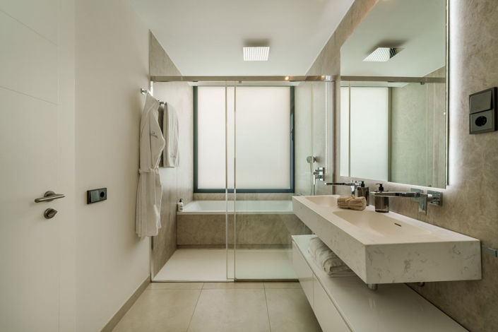 Image No.13-5 Bed House for sale
