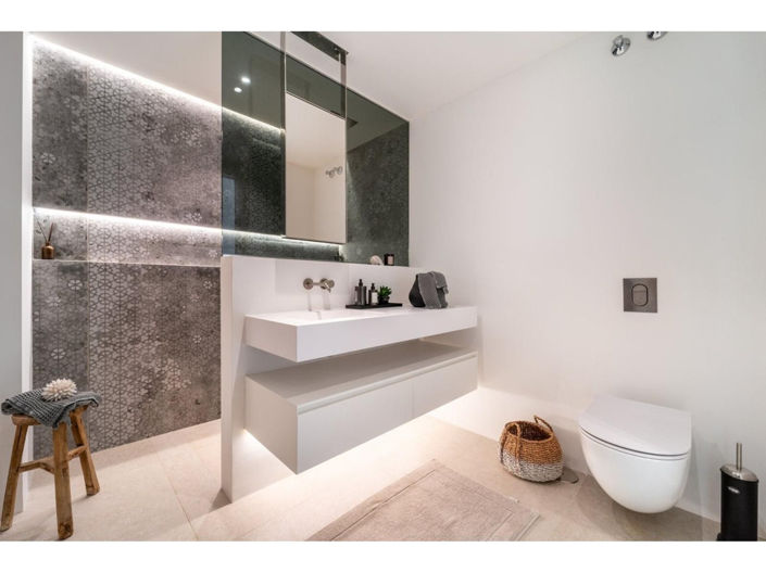 Image No.14-6 Bed House for sale