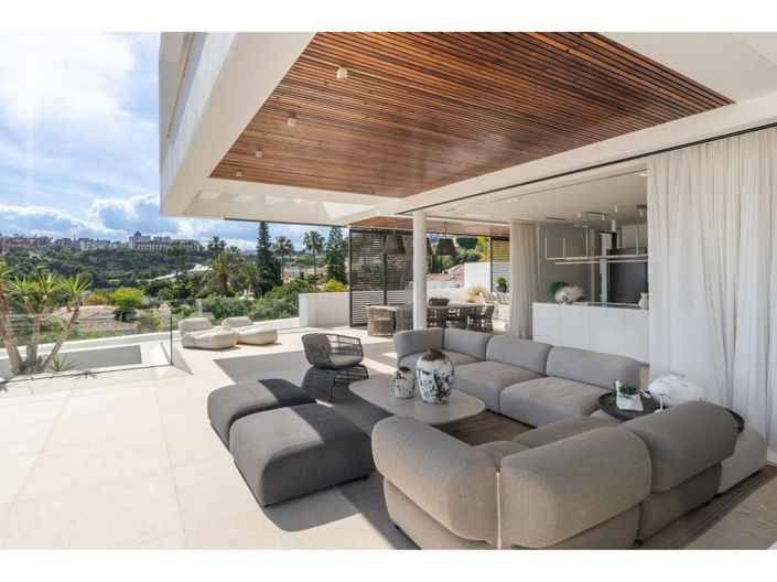 Image No.24-6 Bed House for sale
