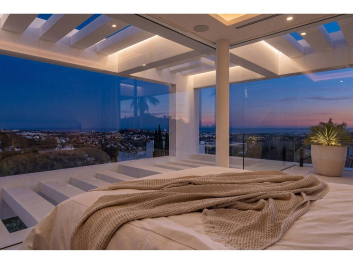 Image No.29-6 Bed House for sale