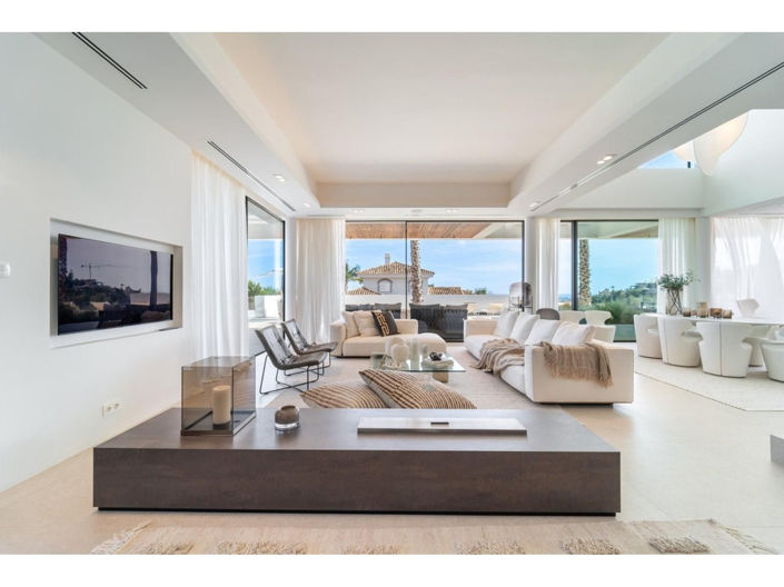Image No.5-6 Bed House for sale