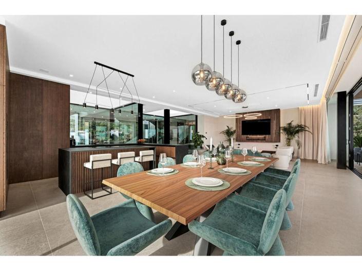 Image No.7-6 Bed House for sale