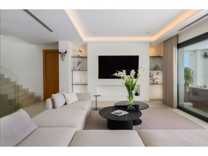 Image No.14-4 Bed House for sale