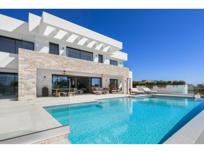 Image No.2-4 Bed House for sale