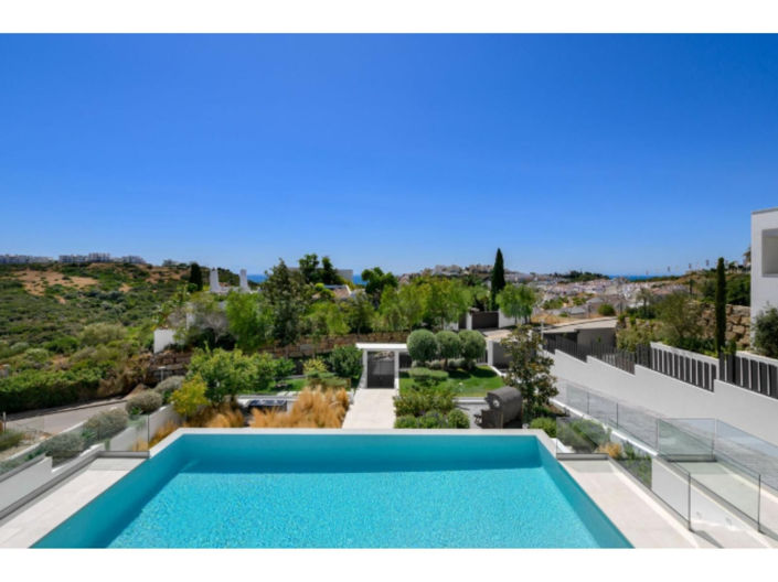 Image No.37-4 Bed House for sale