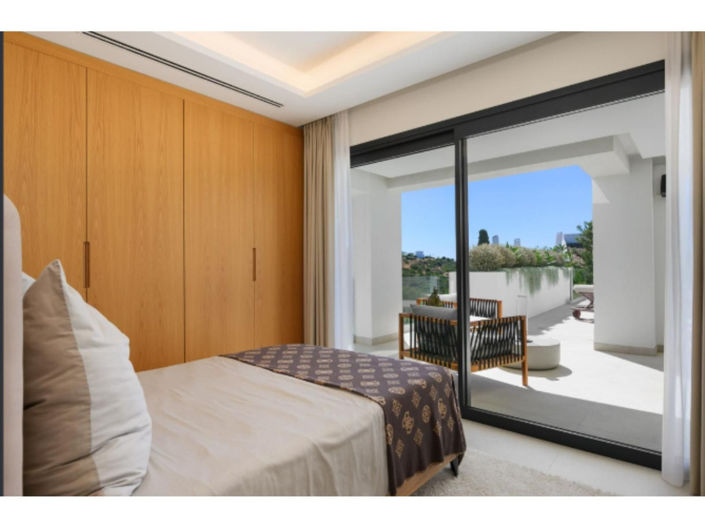Image No.39-4 Bed House for sale