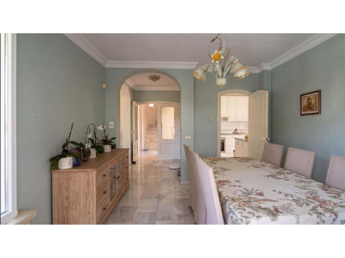 Image No.11-4 Bed House for sale