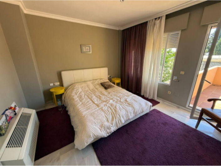 Image No.14-4 Bed House for sale