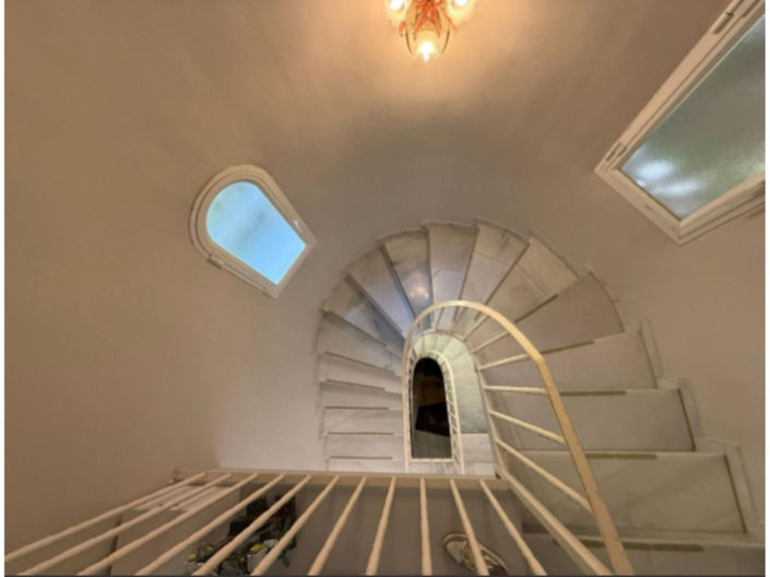 Image No.15-4 Bed House for sale