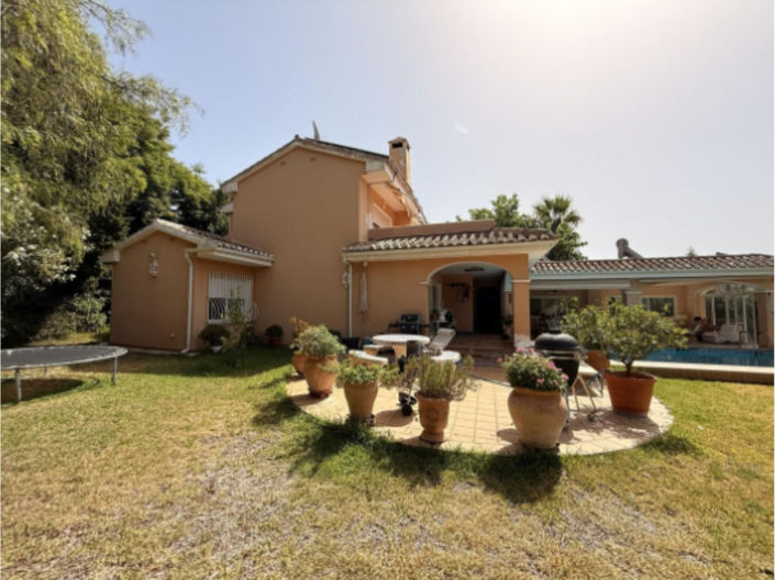 Image No.19-4 Bed House for sale