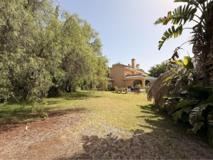 Image No.21-4 Bed House for sale