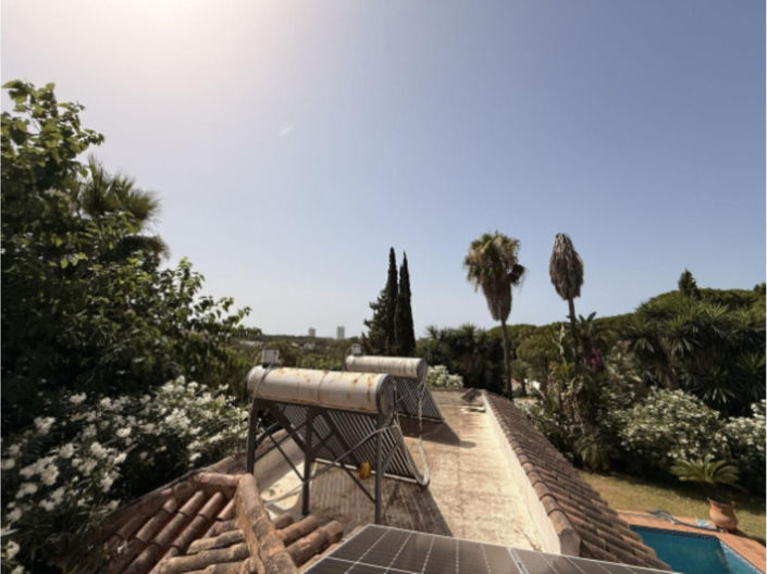 Image No.26-4 Bed House for sale