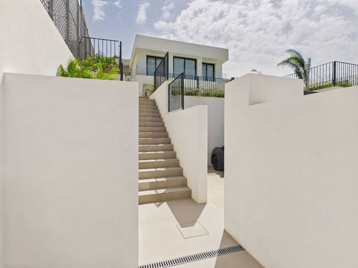 Image No.41-4 Bed House for sale