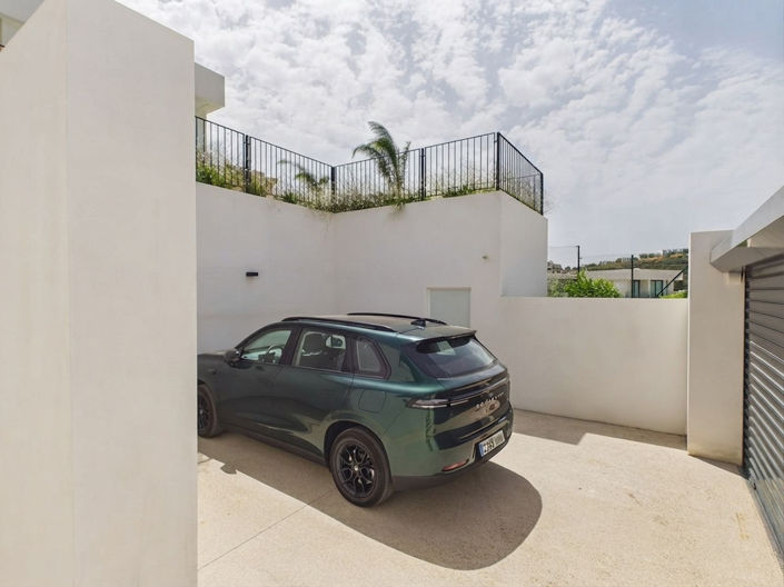 Image No.49-4 Bed House for sale