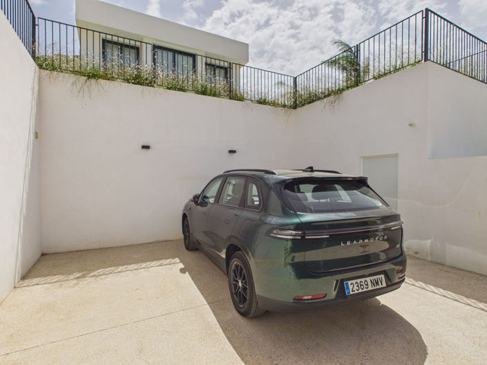 Image No.50-4 Bed House for sale