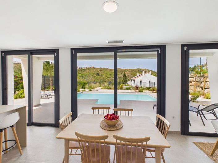Image No.9-4 Bed House for sale