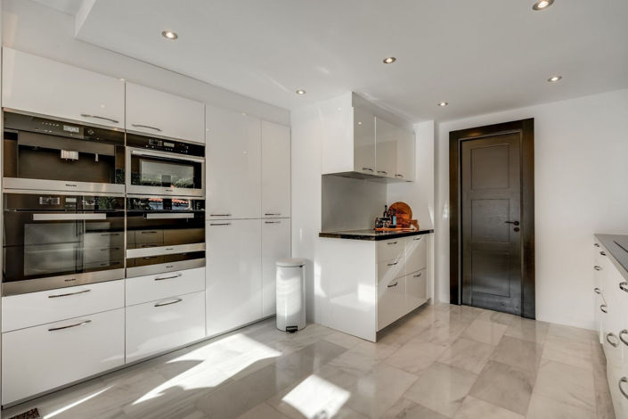 Image No.16-5 Bed House for sale