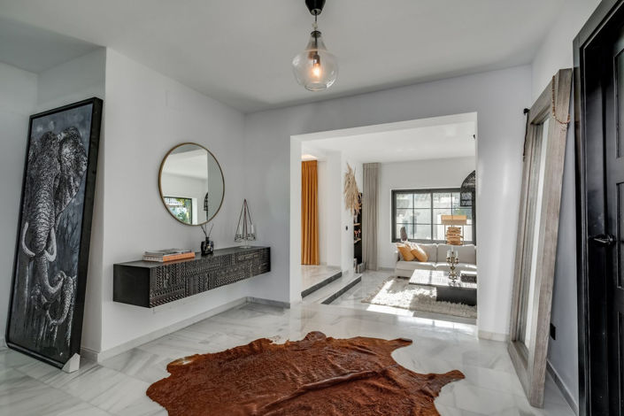 Image No.25-5 Bed House for sale