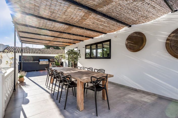 Image No.5-5 Bed House for sale