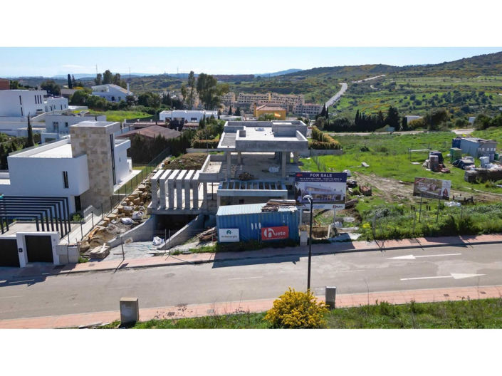 Image No.20-4 Bed House for sale
