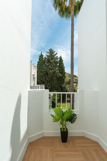 Image No.24-4 Bed House for sale