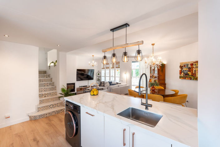 Image No.3-4 Bed House for sale
