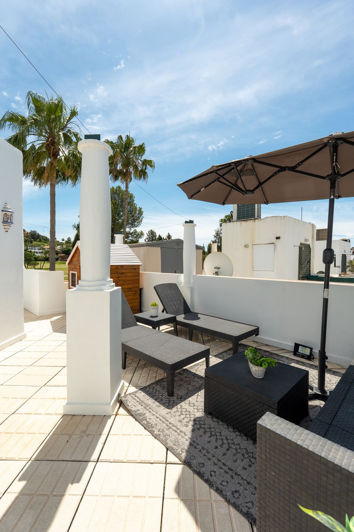 Image No.30-4 Bed House for sale