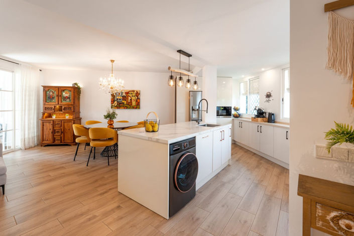 Image No.4-4 Bed House for sale