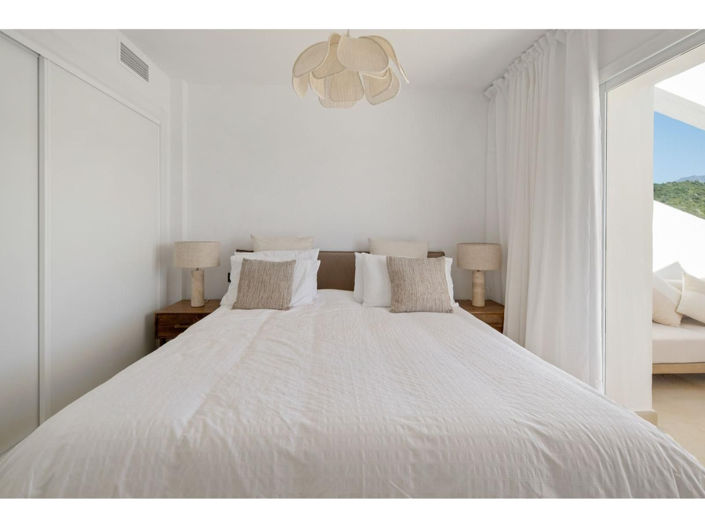 Image No.20-2 Bed Apartment for sale