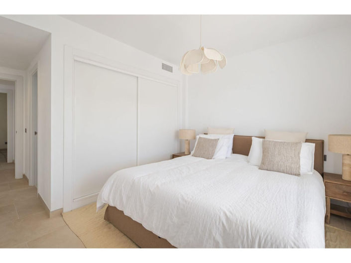 Image No.21-2 Bed Apartment for sale