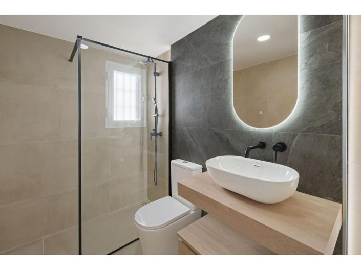 Image No.23-2 Bed Apartment for sale