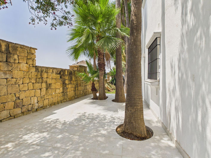 Image No.13-4 Bed House for sale