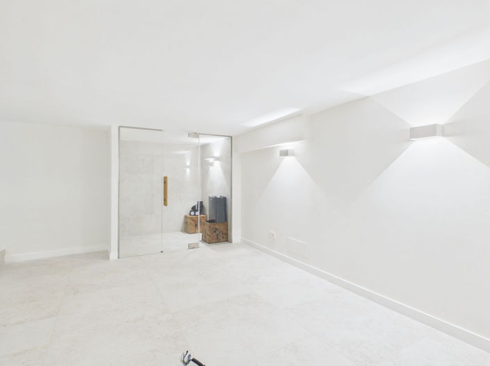 Image No.18-4 Bed House for sale